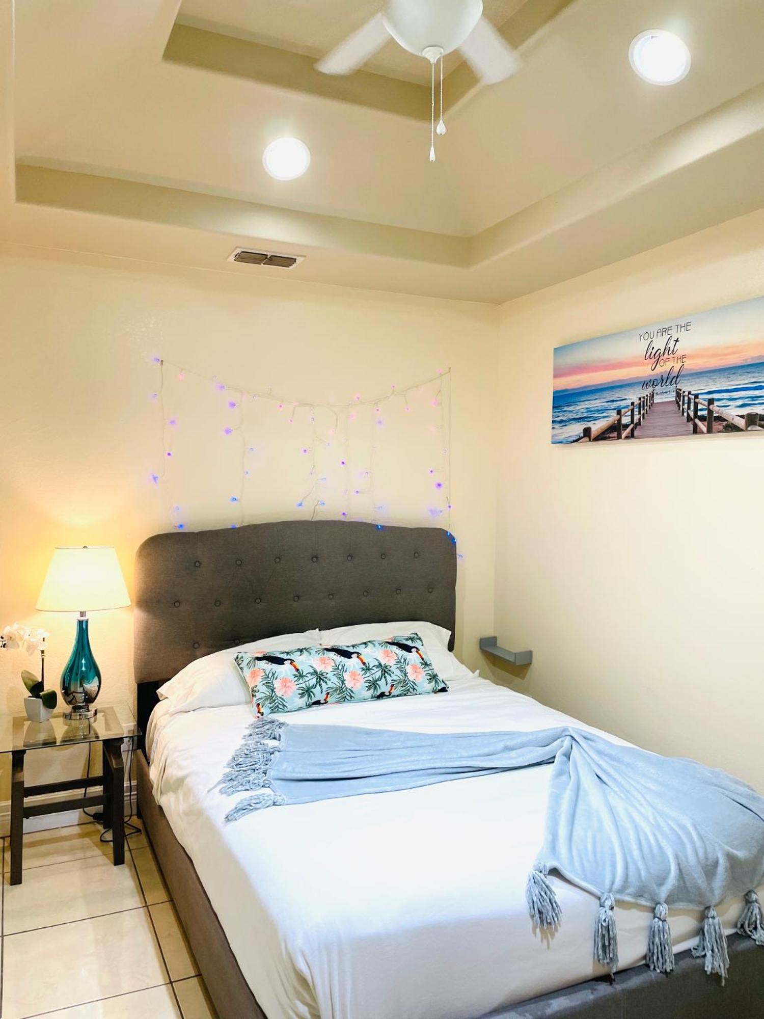 Brownsville Comfort 2 Bedroom 1 Bath , Spacious Kitchen And Outdoor Home Exterior photo